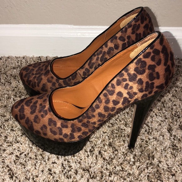 Leopard Heels - Picture 5 of 7